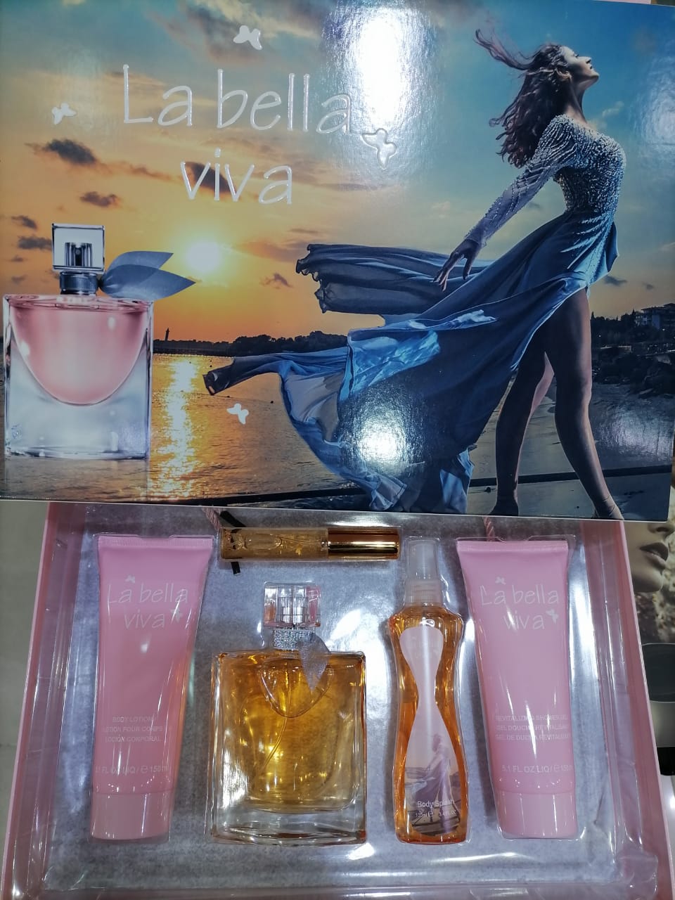 بكج نسائي عطر+معطر جسم +شامبو+لوشن